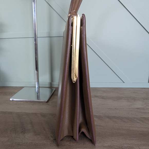 Celine Medium Clasp bag in a taupe or camel-brown smooth calfskin leather - Picture 3 of 15